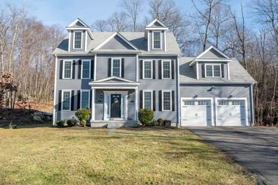 49 Field Pond Rd 1