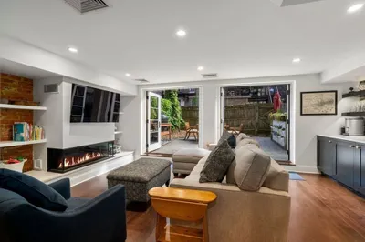 40 Dwight St #1