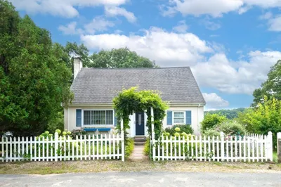 38 Island Park Rd 1