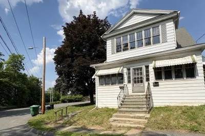 13 Beston St