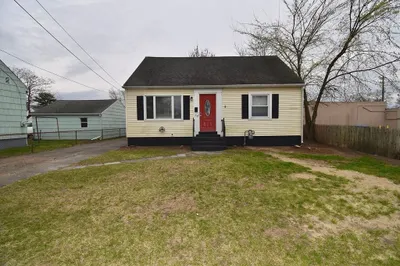 89 Saint James Blvd