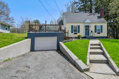 12 Riverview Dr 1