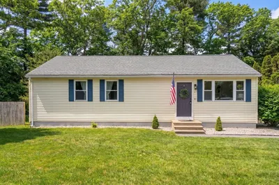 4 French River Cir