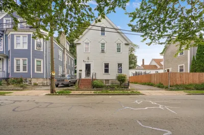 320 Cottage Street