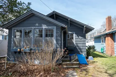 8 Essex Pl 1