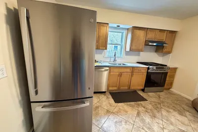 12-14 Mckenn St #4