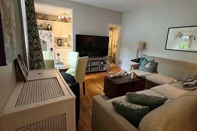 120 Sutherland Rd #4