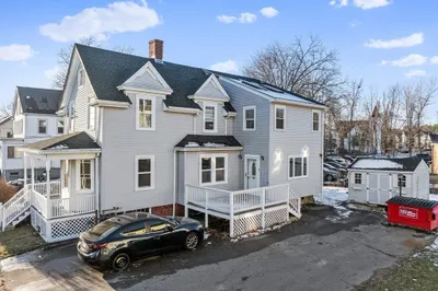 25 W Union St