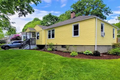 9 Rosewood Dr 1