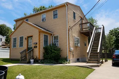 1042 Sassaquin Ave #1 1