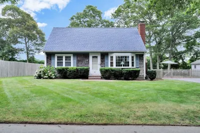 22 Sylvan Way