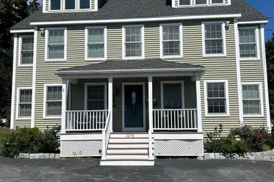 13 1/2 Merrimac St #1 1