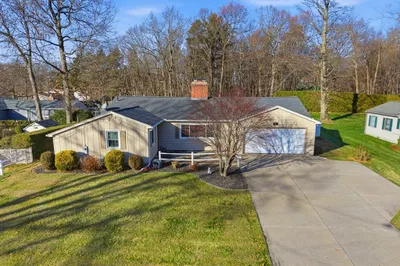17 Laurence Drive 1