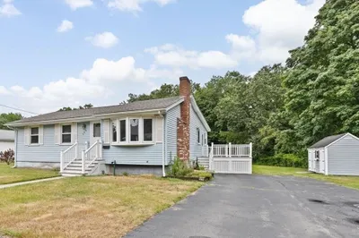 109 Lincoln Rd