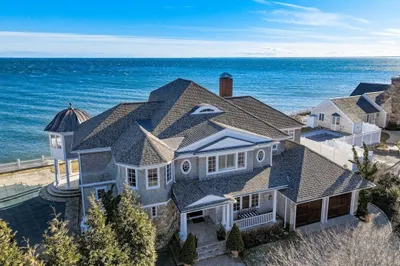 70 Triton Way 1