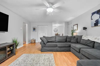 35 Washington St #12