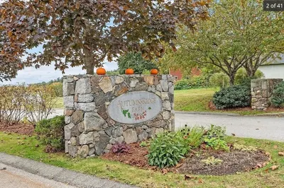 708 Autumn Ridge Dr #708 1