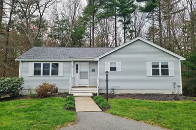 27 Brookbend Way West Way #27 1