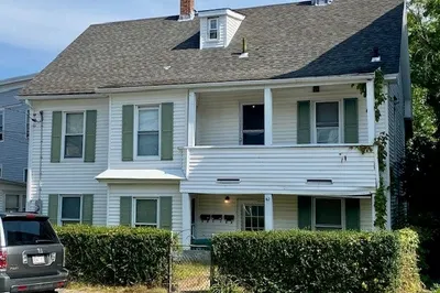 42 Salem St 1