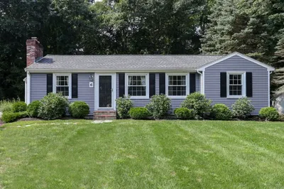 6 Maclean Drive