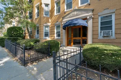 145 Chiswick Rd #8