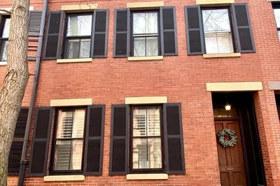 52 Gray St #2