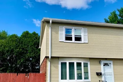 18 Yorktown Ct #18 1