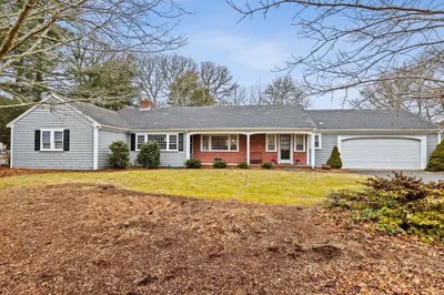 32 Erickson Way 1