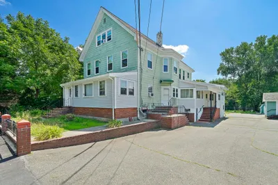 19 Bartlett St 1
