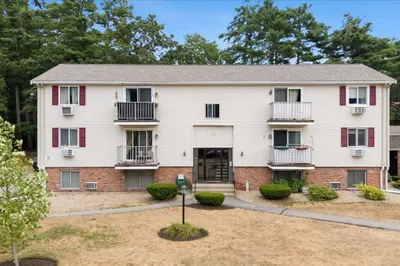10 Royal Dane Dr #79 1