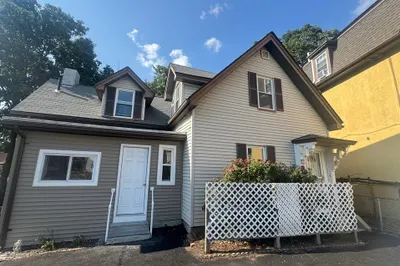 24 Fifield St