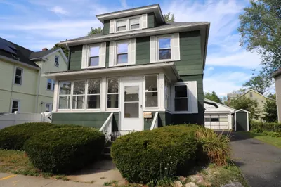 129 Mooreland St