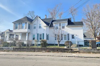 806 Warren Ave #1 1