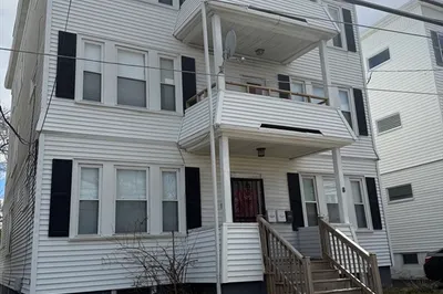 8 Astoria Street #2 1