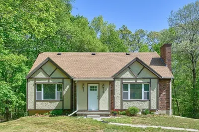 32 Clara Barton Road
