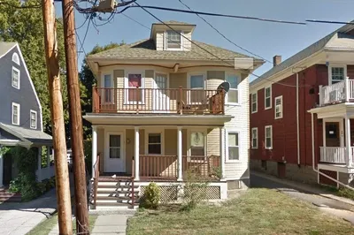 15 Castleton St