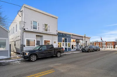 7-17 School St 1