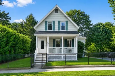 53 Henderson St 1
