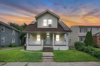 69 Monrovia St 1