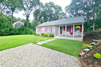 17 Valley Rd