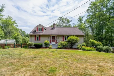 188 Hubbardston Rd 1