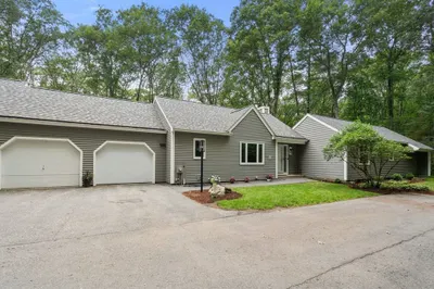 10 Steepletree Ln #10
