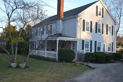 509 Bay Rd #1