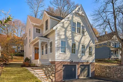 181 Lowell St