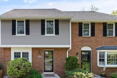 320 Newbury St #506 1