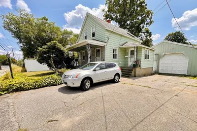 450 Sunderland Rd