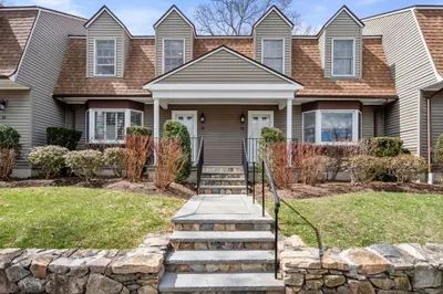 16 Wiswall Circle #16