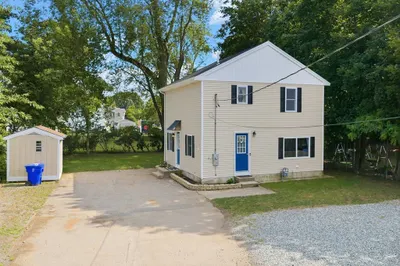 27-r Monroe St 1