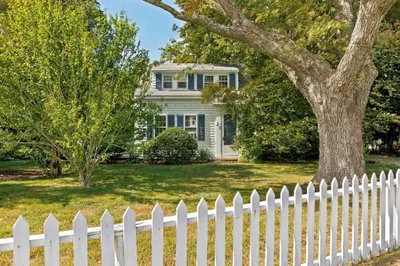 25 Craigville Beach Rd 1