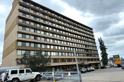 70 Southbridge St #409